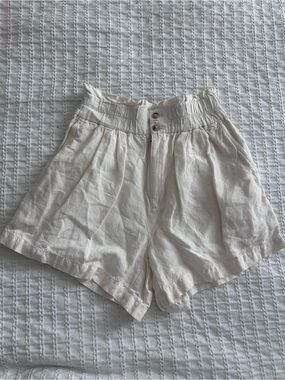 Madewell - Linen Blend High Waisted Cream Shorts